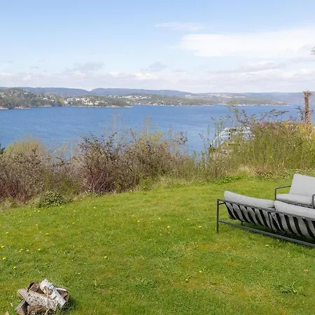 Naer Dyreparken Og Sentrum Med Jacuzzi Apartamento Kristiansand