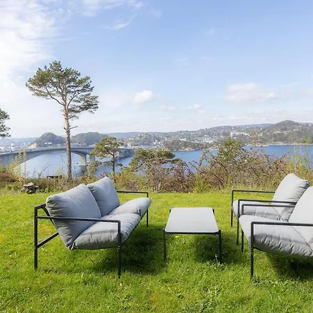 Naer Dyreparken Og Sentrum Med Jacuzzi Daire